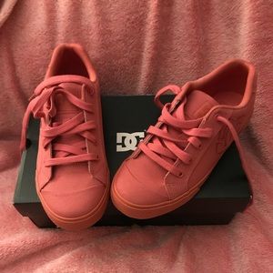 ♥️🌟SOLD🌟♥️Dc Women’s Shoes size 10